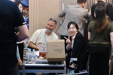 Çin'in 137. Kanton Fuarı, küresel ticaret bağlarını güçlendirerek başarı ile ...